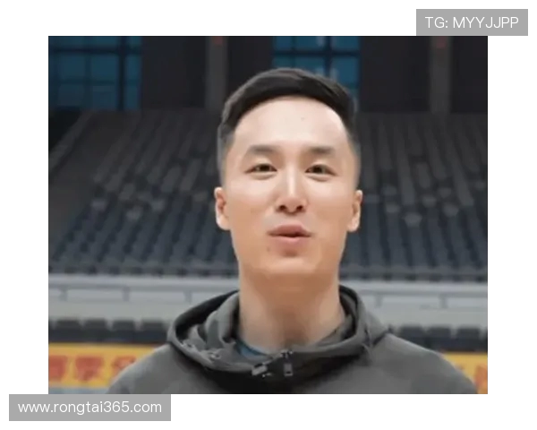 长沙勇胜社媒释出RJ汉普顿高强度训练花絮点燃赛场期待新季备战